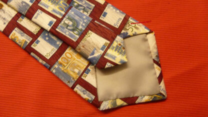 Cravatta con euro banconote colore bordeaux - immagine 5