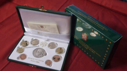 Vaticano serie zecca 2010 Proof con argento - immagine 2