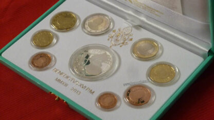 Vaticano serie zecca 2013 Proof con argento